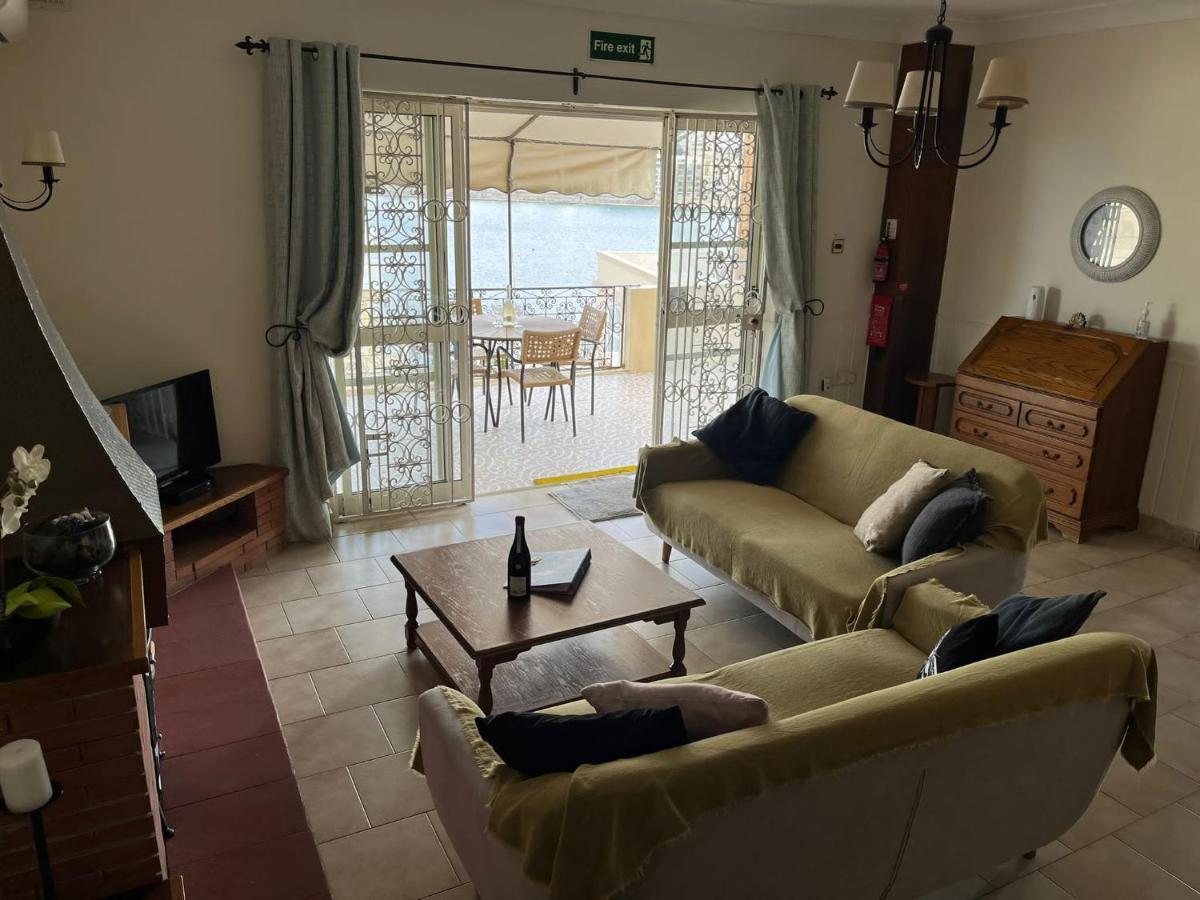 Groundfloor Apartment By The Sea, Fabulous Views 圣保罗湾城 外观 照片